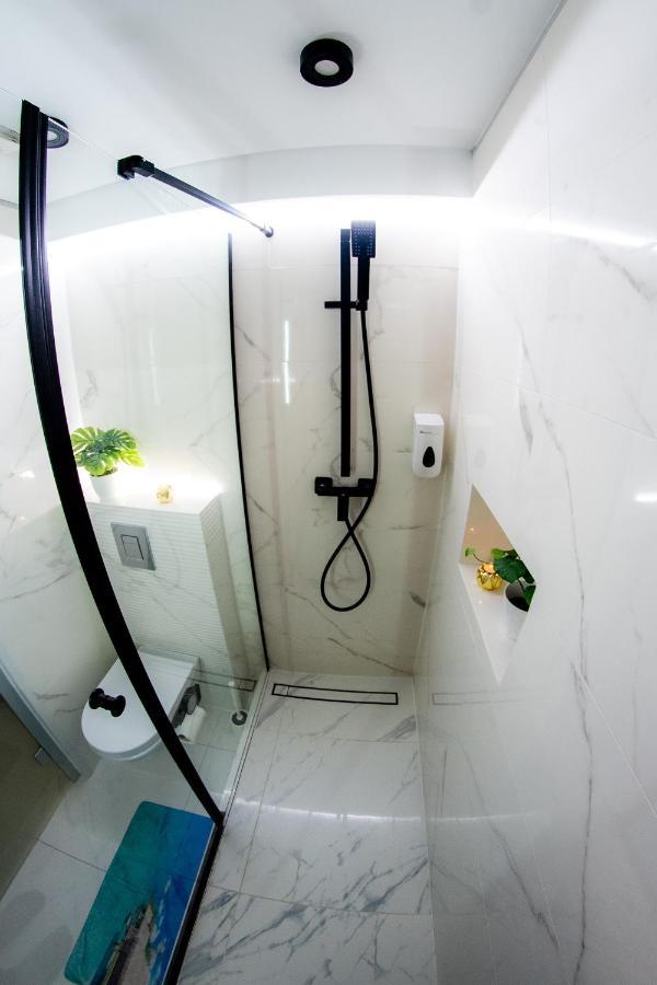 Jacuzzi Apartment Zen Cracovia Esterno foto